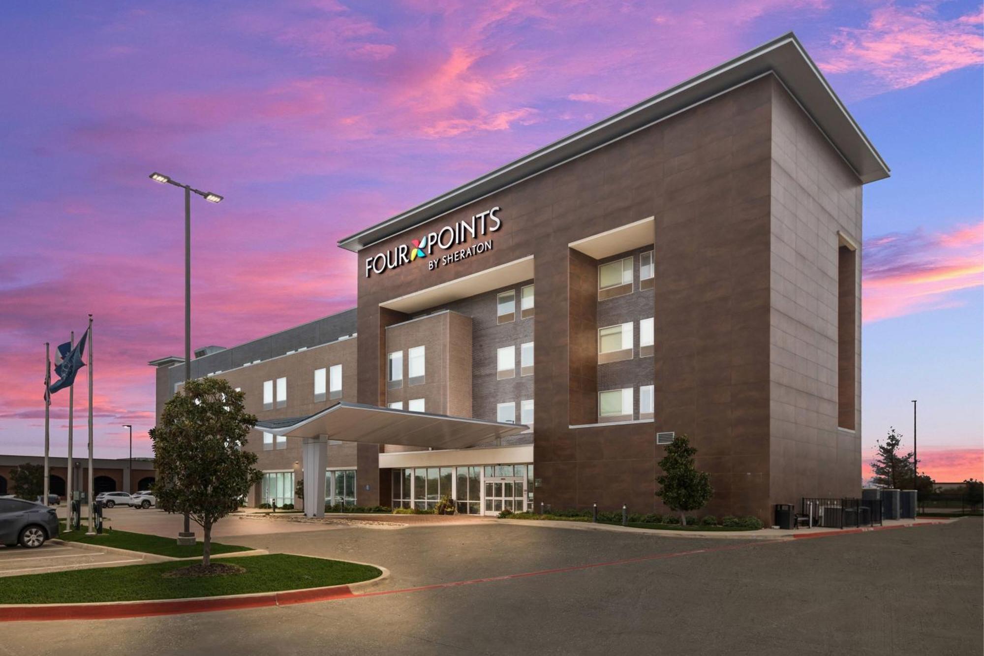 Four Points By Sheraton Hotel Plano
